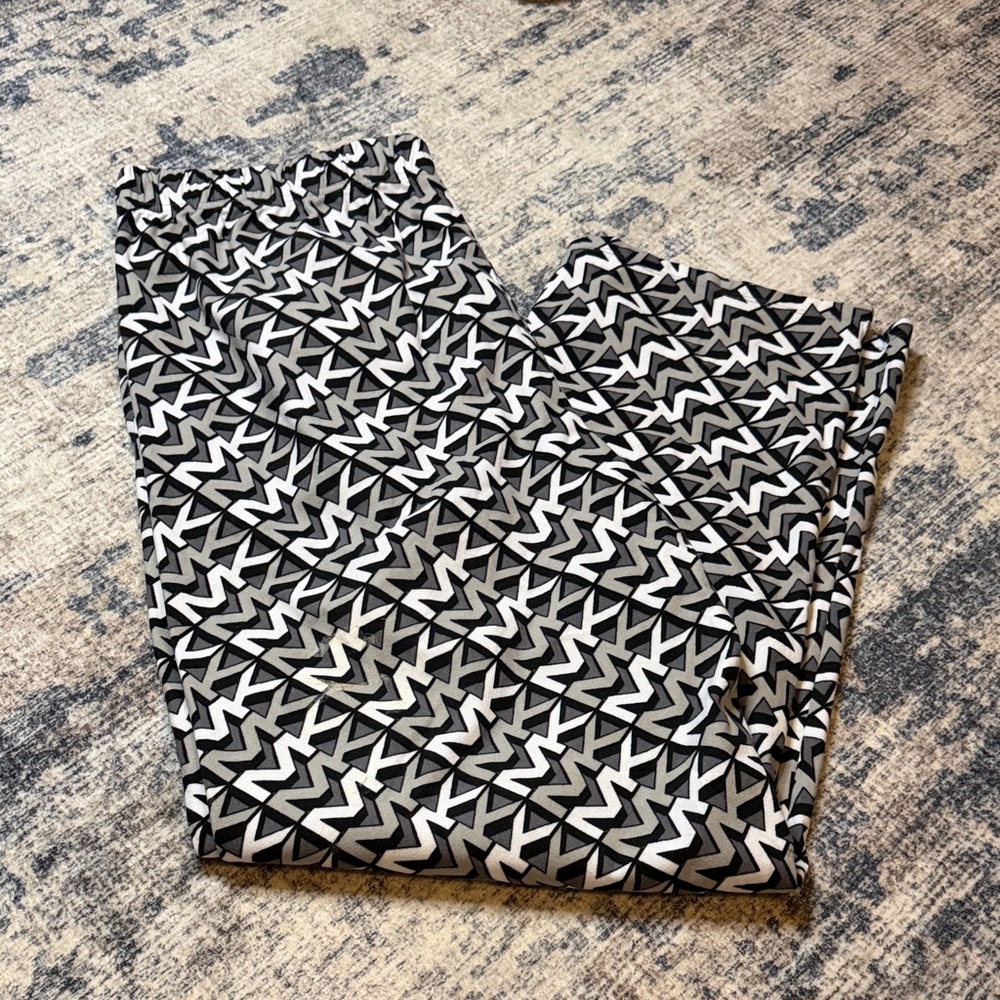 MK Stylish Black and White Patterned Men's Pants